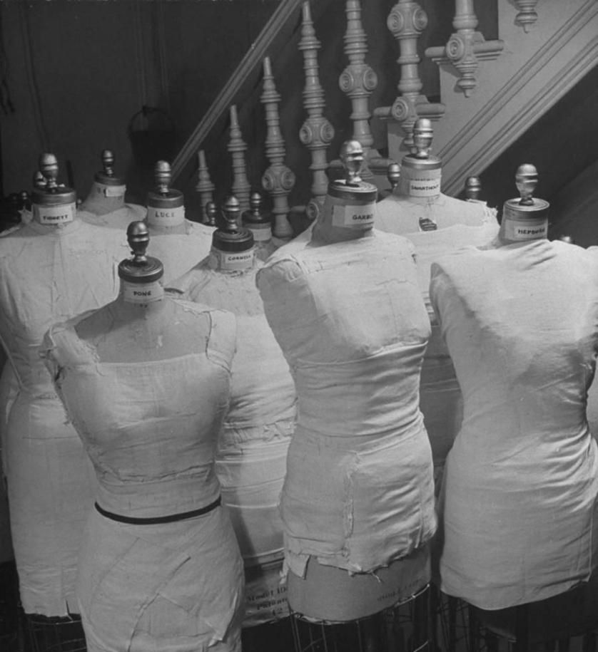 Манекены, сделанные по меркам каждой из знаменитых клиенток мадам Валентины — Греты Гарбо, Кэтрин Хепберн и других.