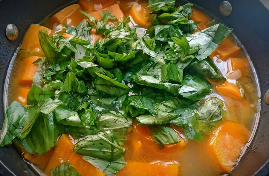 Вкусный, полезный и нежный крем-суп из батата и моркови | 11