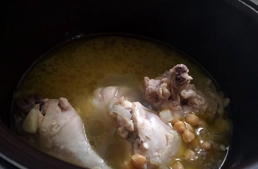 Густой куриный суп с нутом в мультиварке | 7